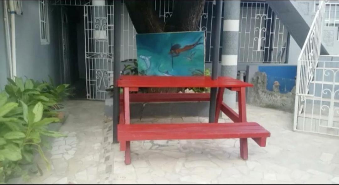 Blue Royalty Bed & Breakfast Portmore Exterior foto